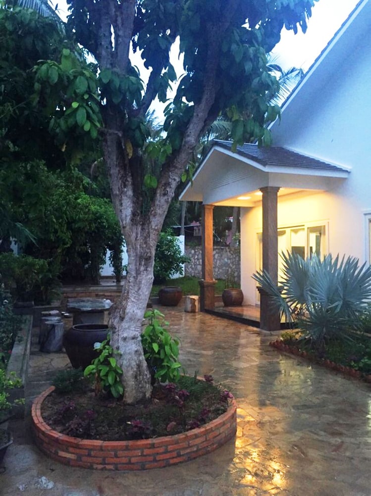 Le Giang Villa