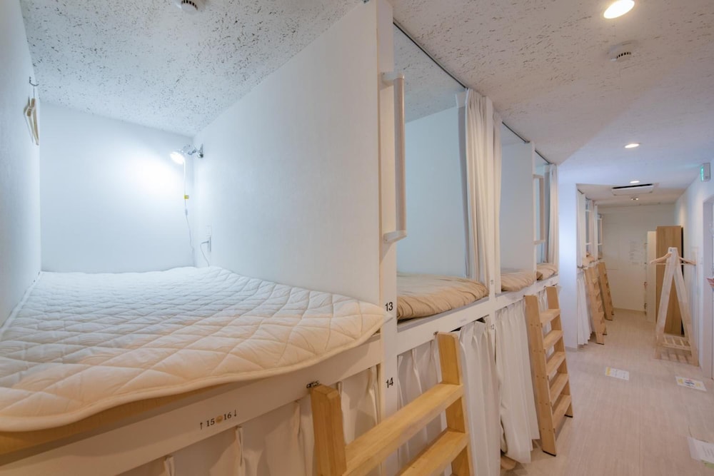 bnb+ Costelun Akiba - Hostel, Caters to Women