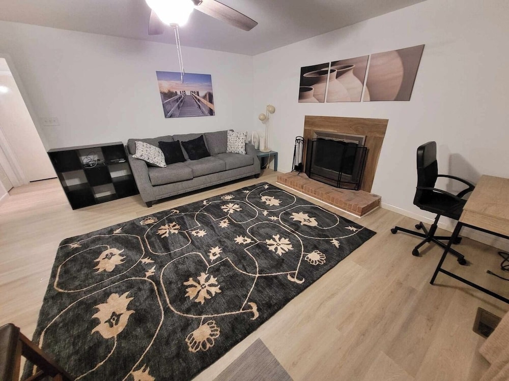 Spacious 4BR Home w/ Pool Family Friendly
