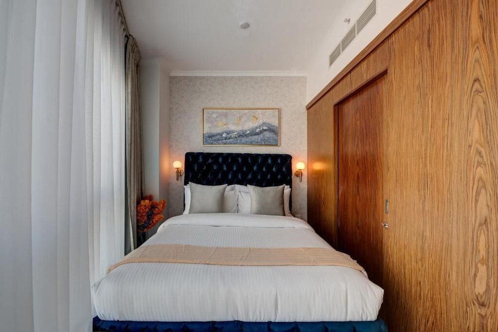 Durrani Homes Luxe Living with Burj Khalifa and Fountain View third room without partition