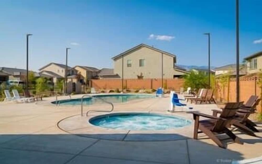 Above Parr - Pet Friendly! 5 Bedroom Home