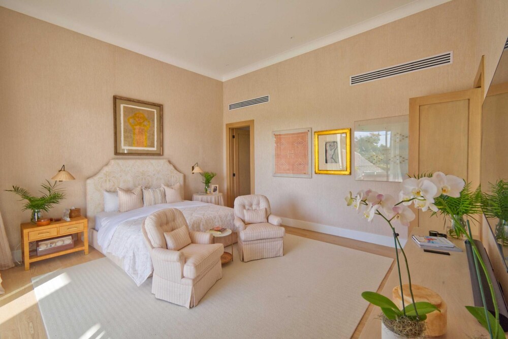 Luxury Villa With Heated Pool Jacuzzi Full Staff