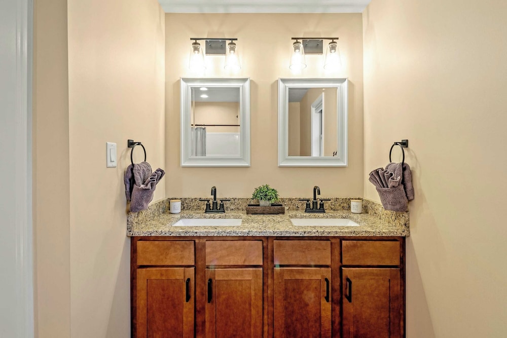 Stephen Way by Avantstay Hot Tub + Game Room Albrightsville