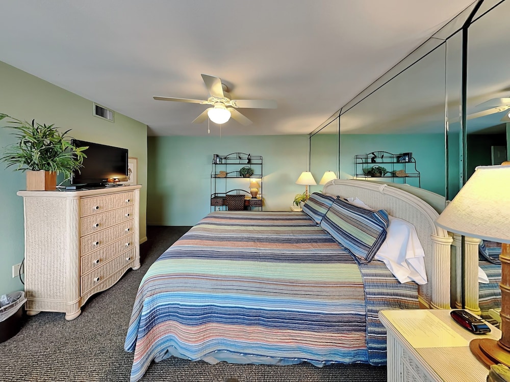 Jacksonville Beach Costa Verde 2319-102 by Distinctive Beach Rentals