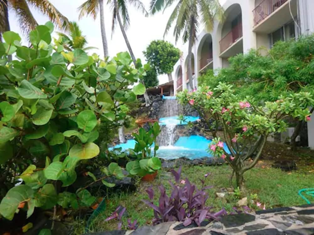 Hotel on the Cay - Property Image 5