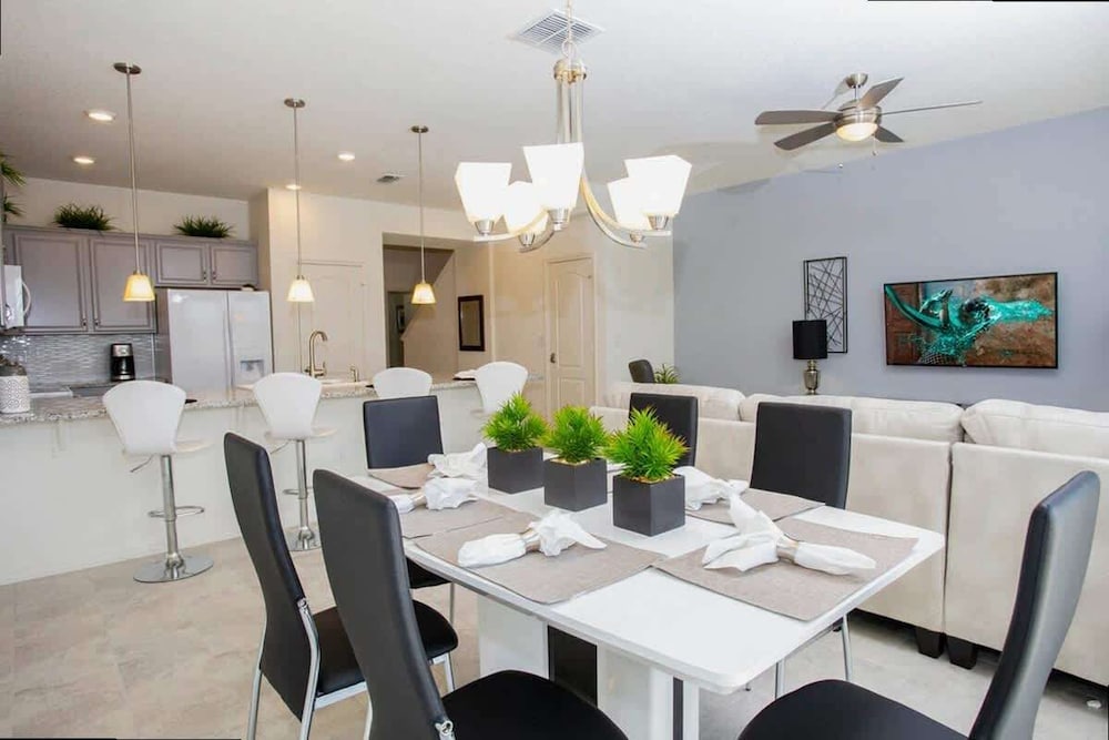 Unforgettable Family Stay 4Bd Gameroom by Disney