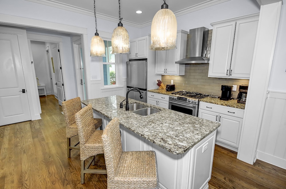 'seas The Day' In Watercolor Beach 5 Bdrm/slps 10 Steps To Dragonfly Pool! 5 Bedroom Home by RedAwning view 3