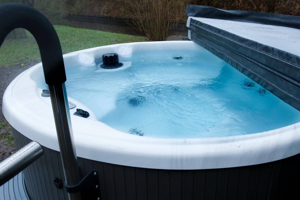 Bungalow in Friesland With Outdoor Spa