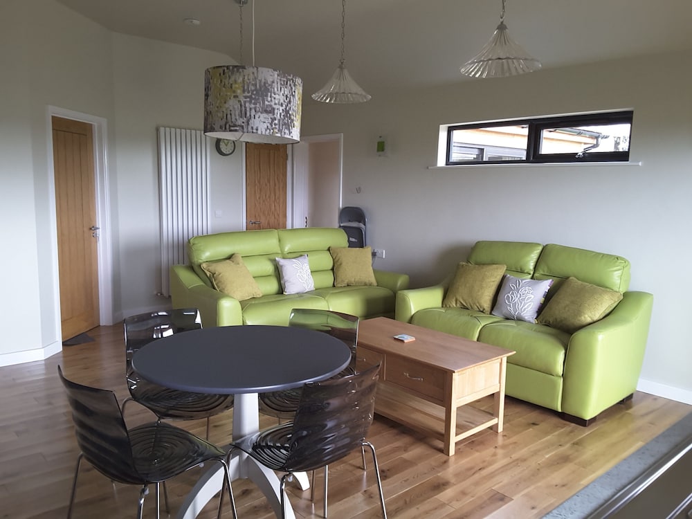 Tor Farm Lodge view 5