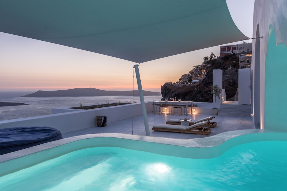 White Ark - Adults Only photo 4