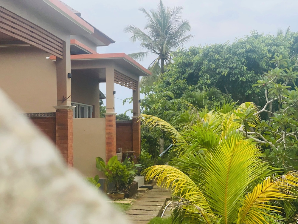 Kelingking Garden Villa