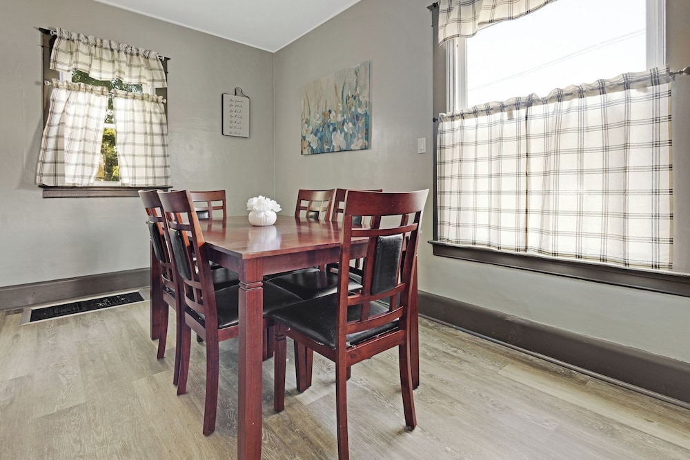 Comfortable 6Br 2Bath In The Heart Of Niagara Falls