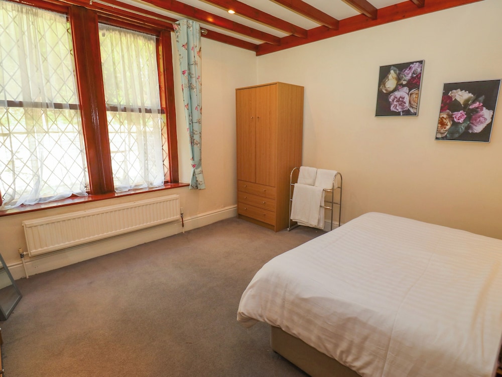 Highwood Lodge
