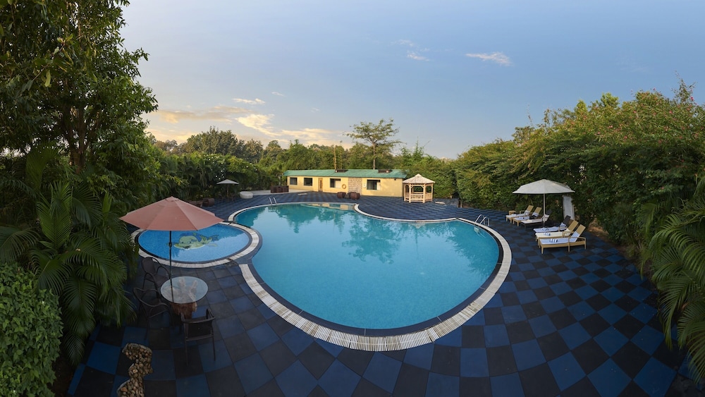 Aacorn Hideaway Resort & Spa