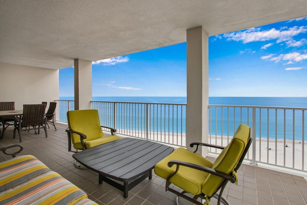 Pelican Pointe 1406