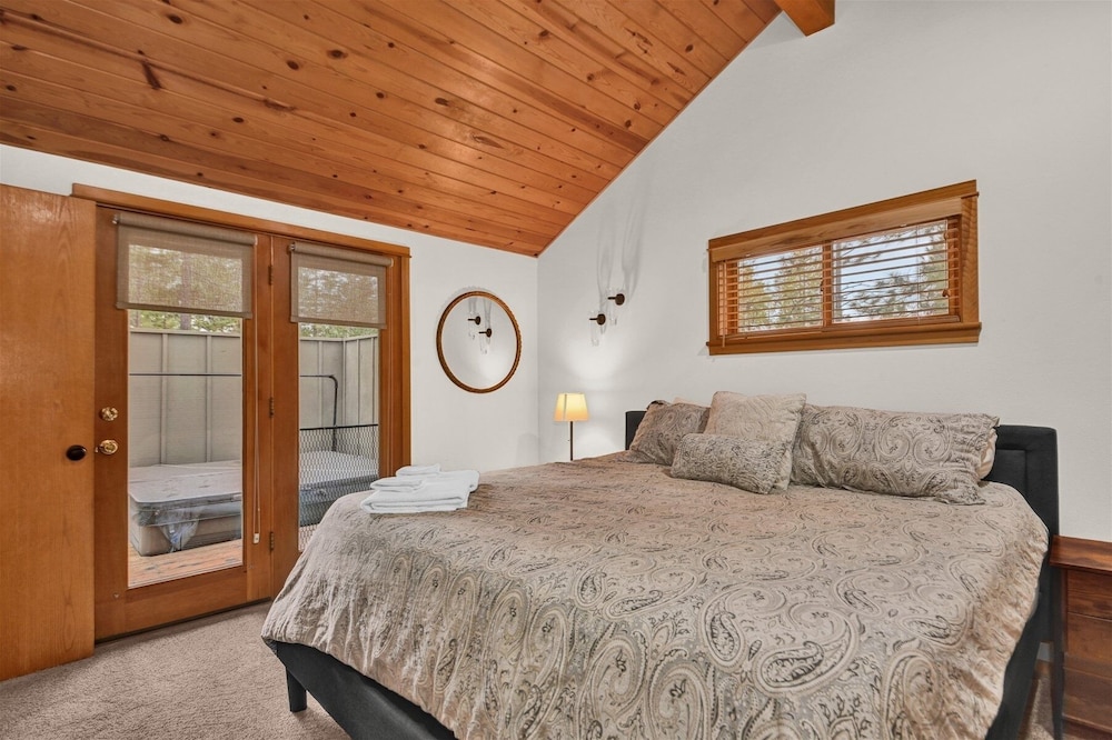 Otter 8 3 Bedroom Home