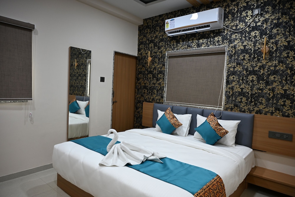 Ravechi Krupa Hotel