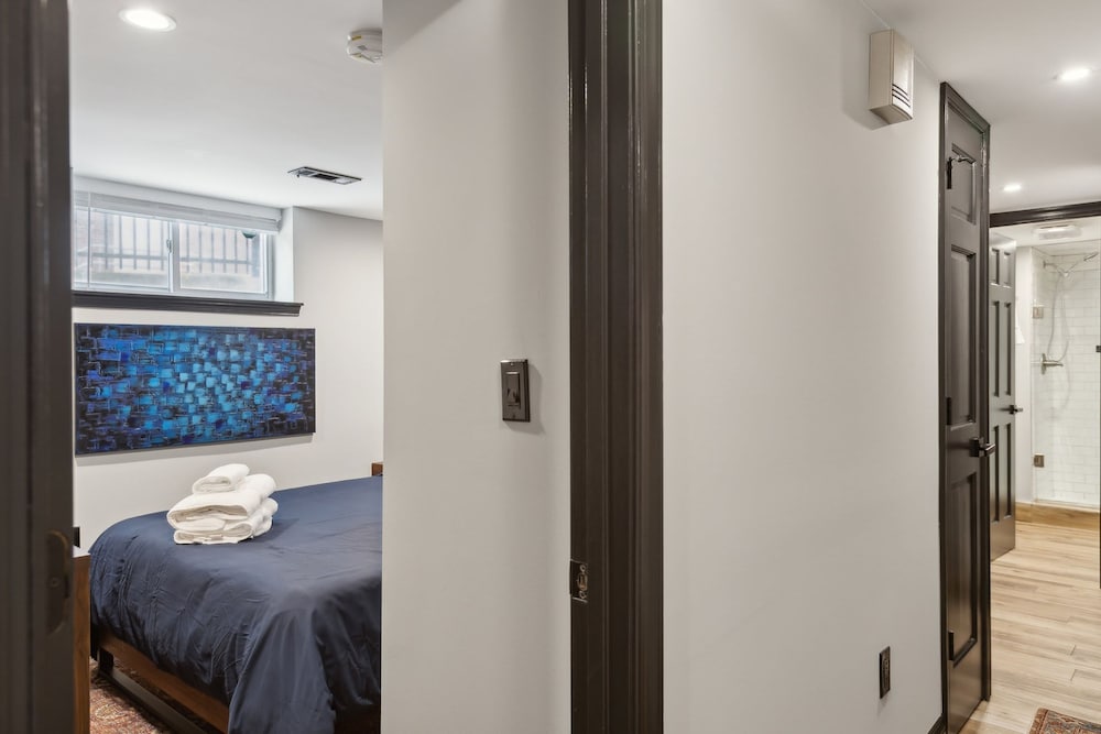 Charming 2BR Townhouse Condo in Heart of DC