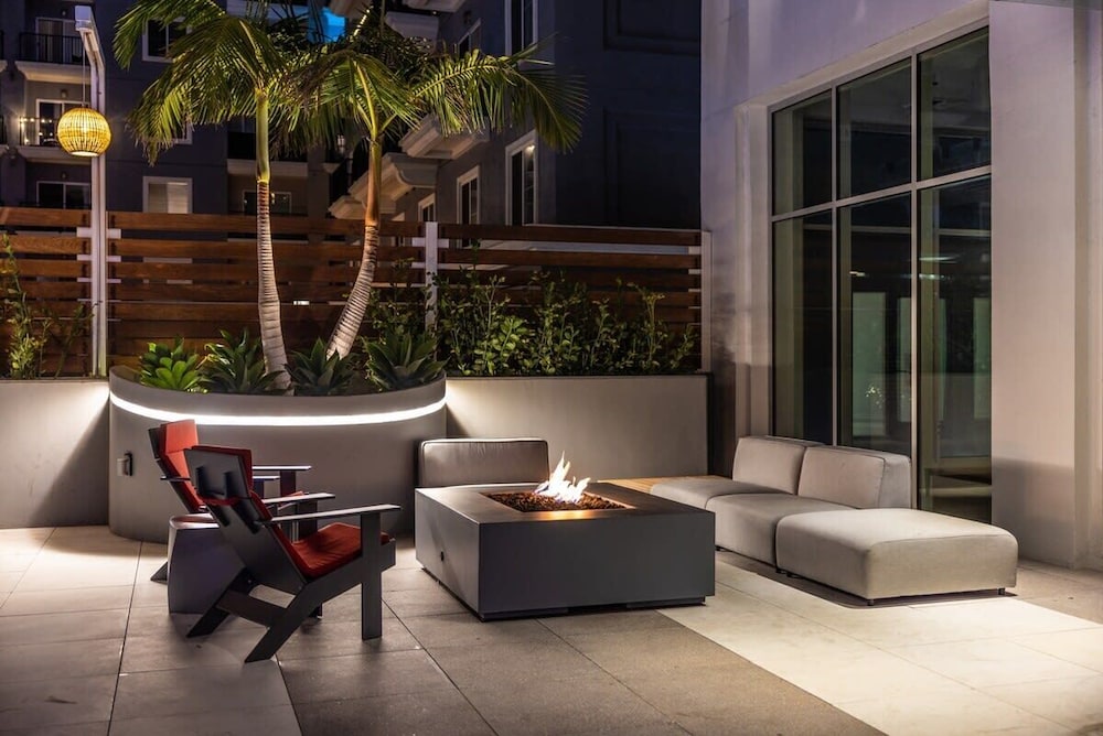 @marbella Lane - 3BR Coastal Retreat w/ Luxe Touch
