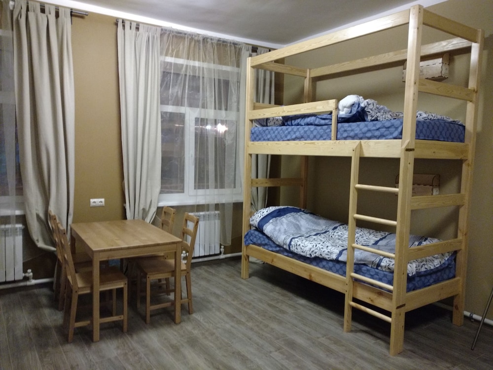 V Ugliche - Hostel