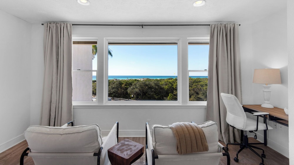 Palm Sounds: Gulf Views & Easy Beach Access!