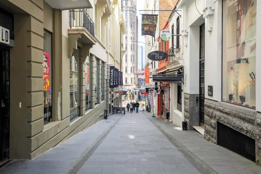 Cosy CBD Loft Walk to Dining+Shopping Zodiak Stays