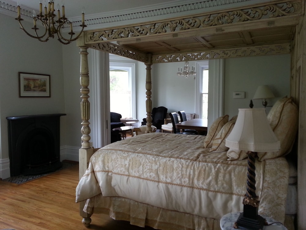The Dufton House