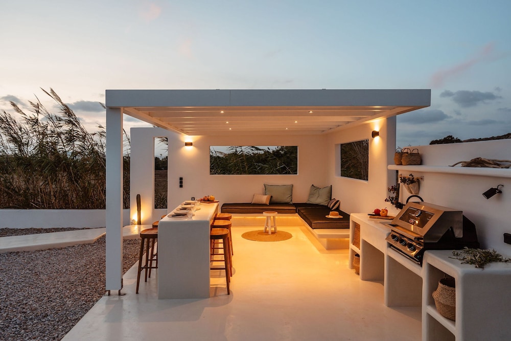 Villa Ama Plaka With 3 Bedrooms and 3 Bathrooms