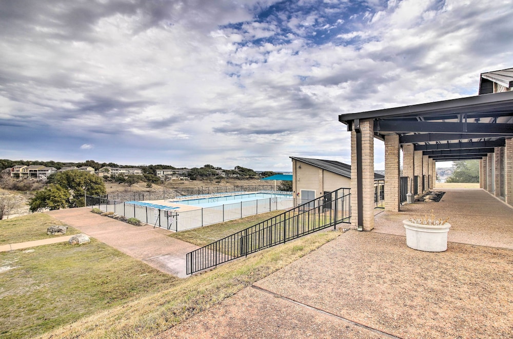 Lago Vista Townhome Near Lake Travis! - Property Image 34