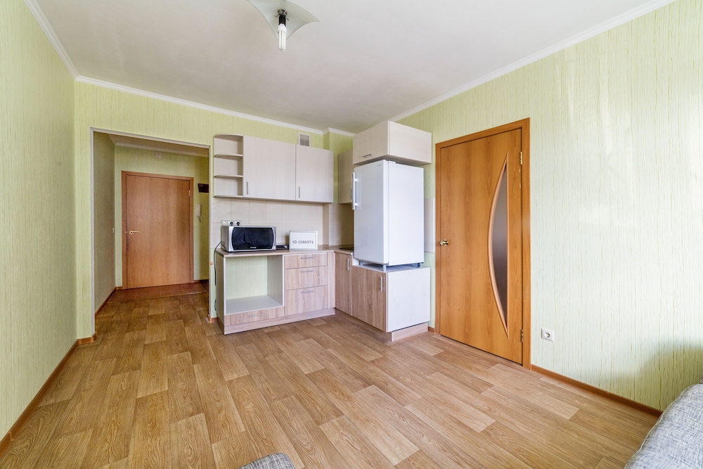 Komsomolskaya 15 - 46 view 4