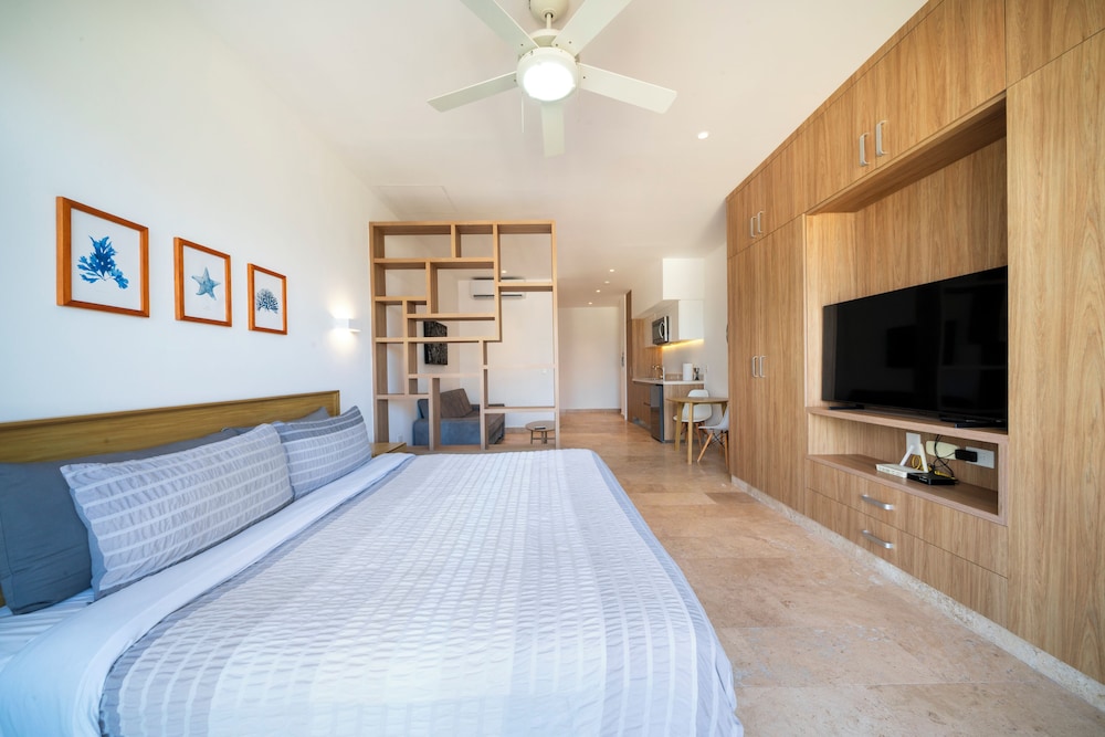 1 Bedroom Pool & Gym - Piedra Azul 605