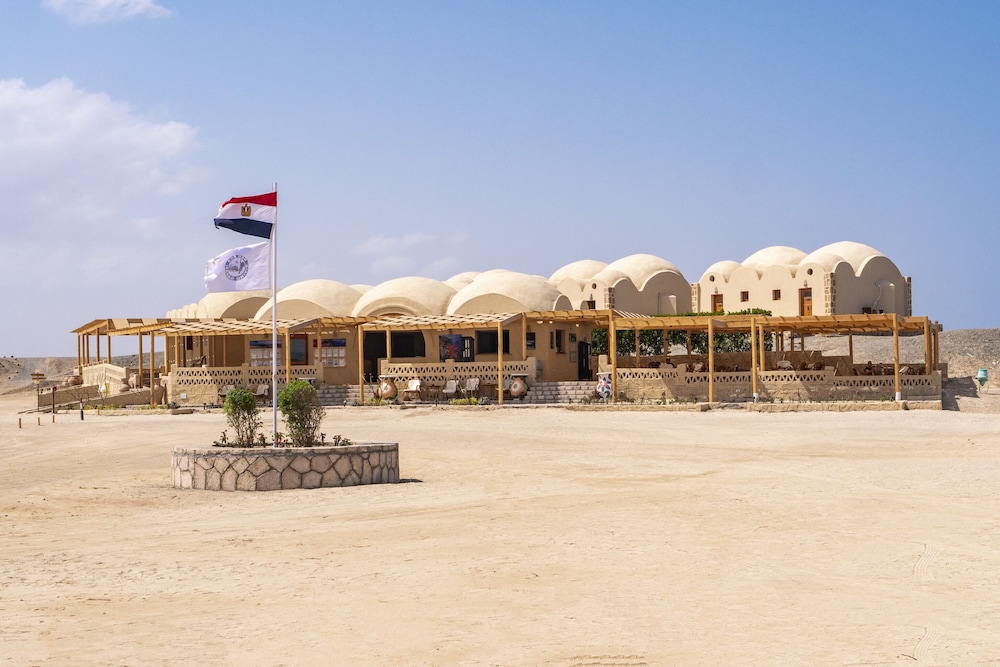 Marsa Nakari Village