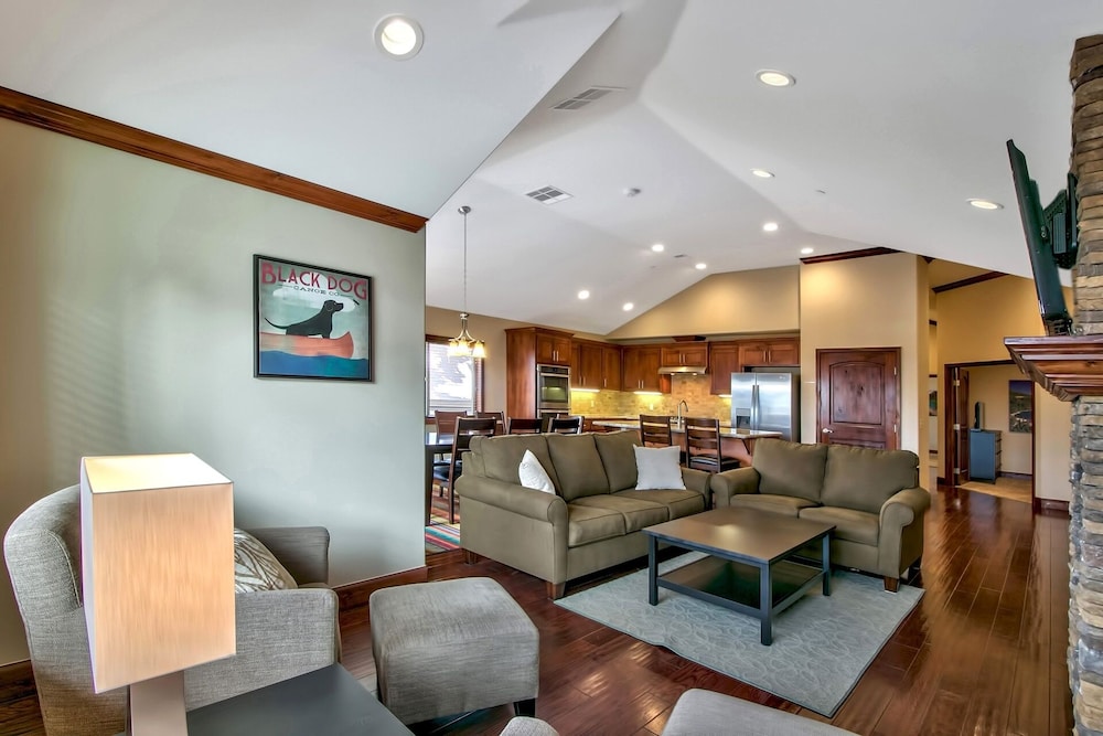 Conifer Chalet 3 Bedroom Condo