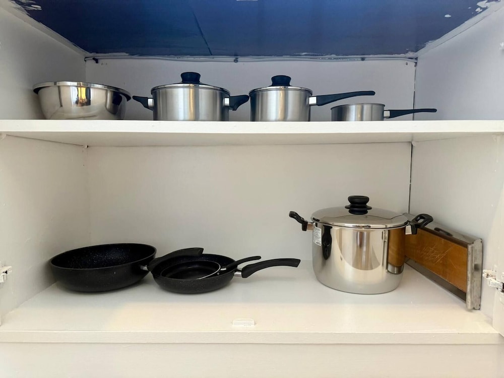 Palace - Spacious 1 Bedroom Condo With Shared Pool