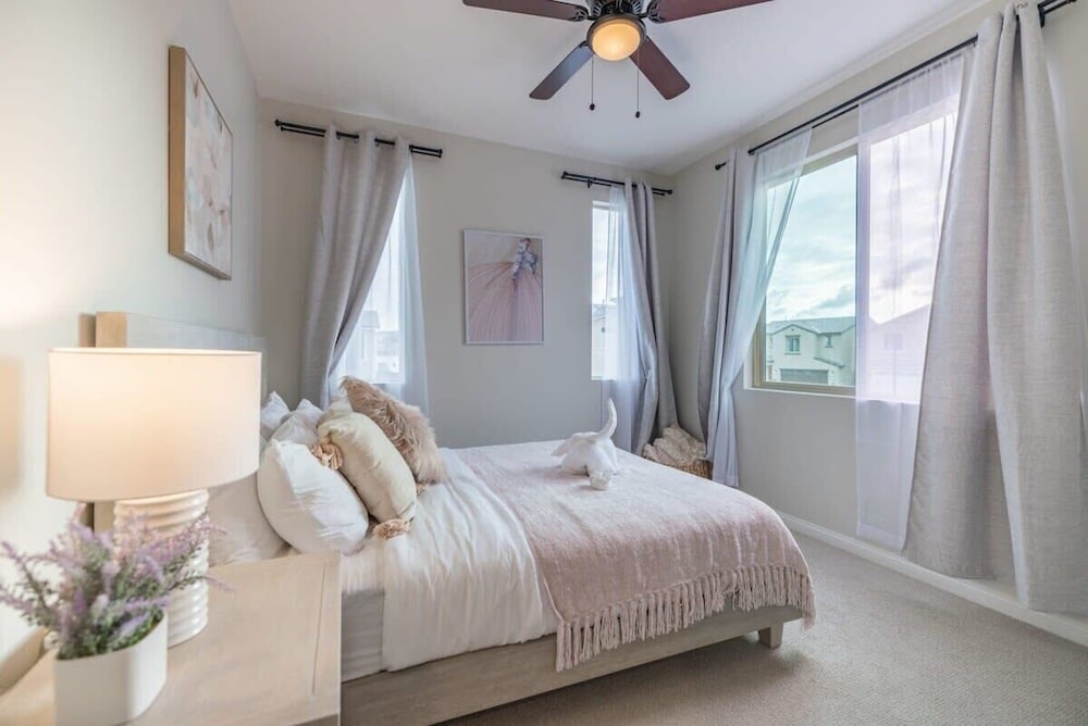 @marbella Lane -amazing 5BR Home in Rancho Mission