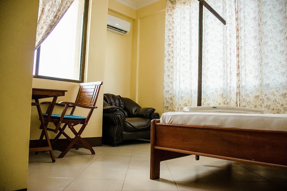 Msafiri Lodge view 3