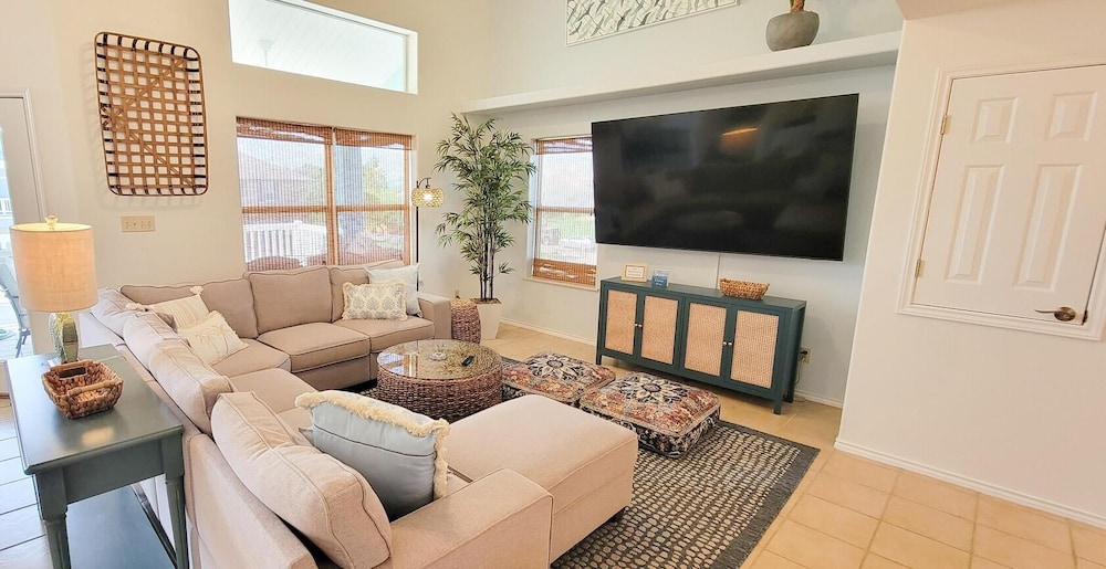 Tranquil Turquoise Retreat