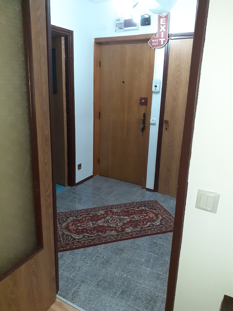 2-bedroom Apartment in Bucharest Near Town Center view 2