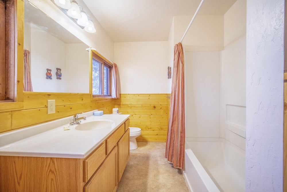 Bear Paw Lodge