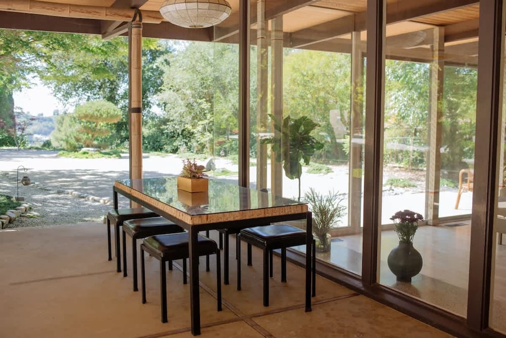 Zen Mountain Getaway w a Pool Hot Tub 5 Beds