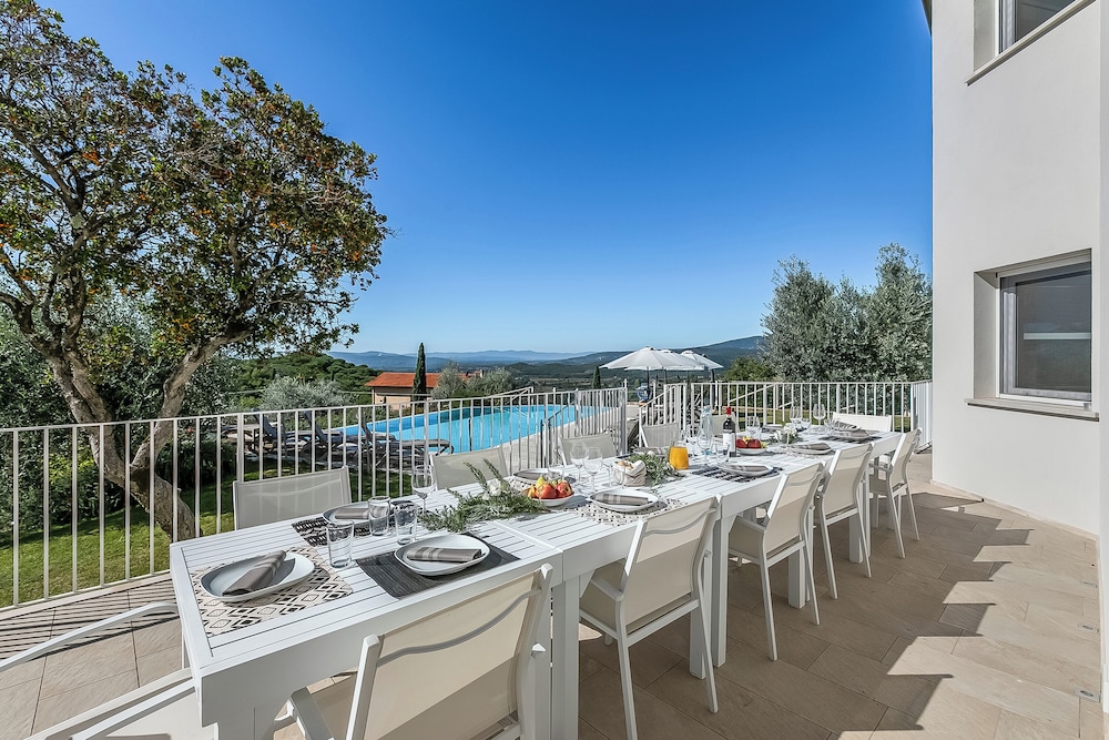 Villa Chimera White With Panoramic Pool