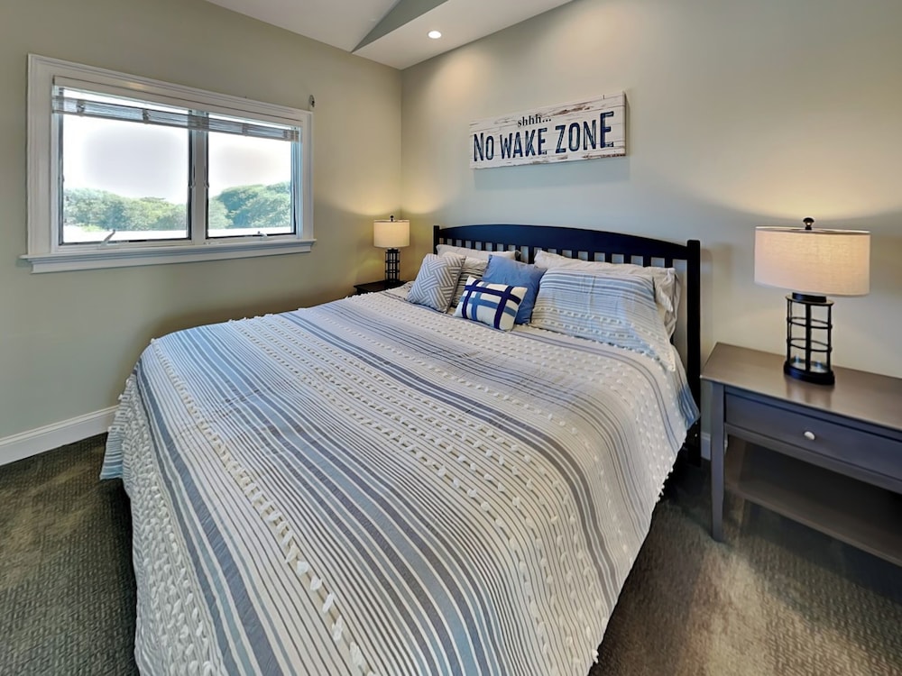 Shady Beaches by Topsail Realty