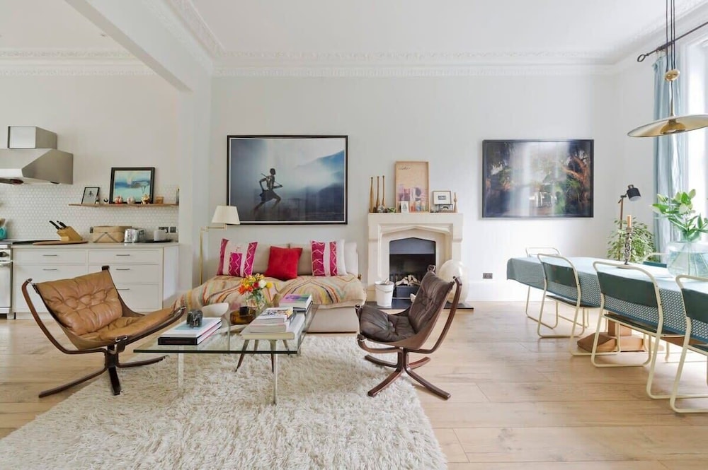 Gorgeous & Grand 5 Bed House, Holland Park