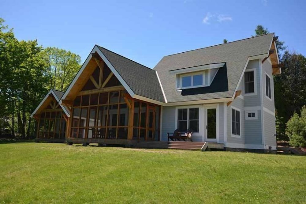 Port Cunnington Lodge