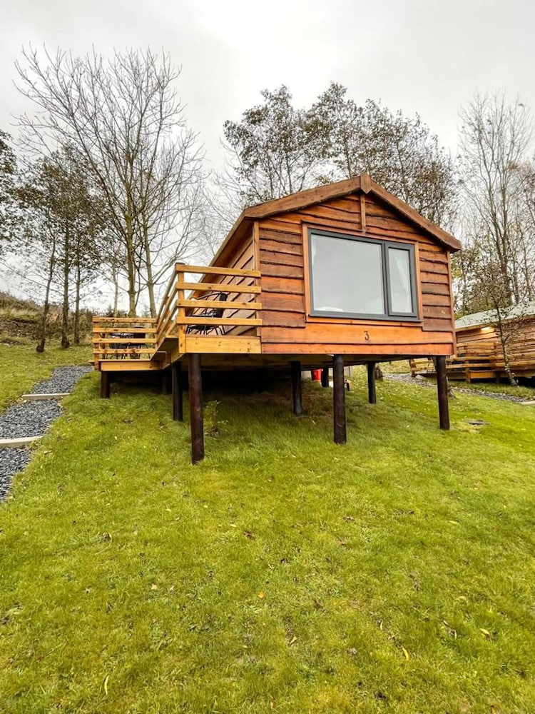 1 Bedroom Log Cabin in Parc Pen y Bryn Sleep 2/3