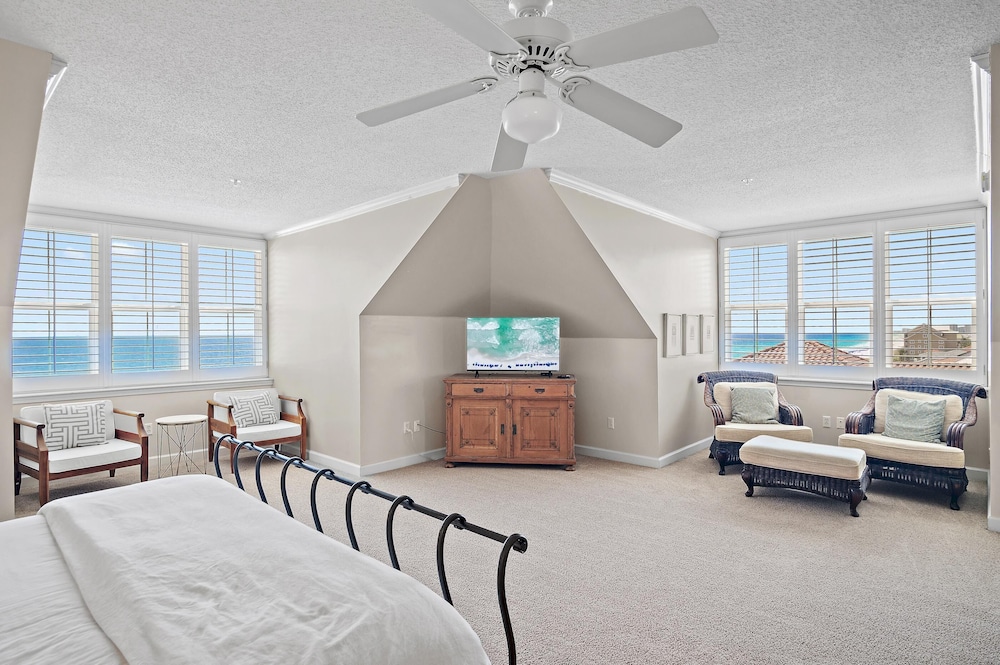 Inn at Crystal Beach 611