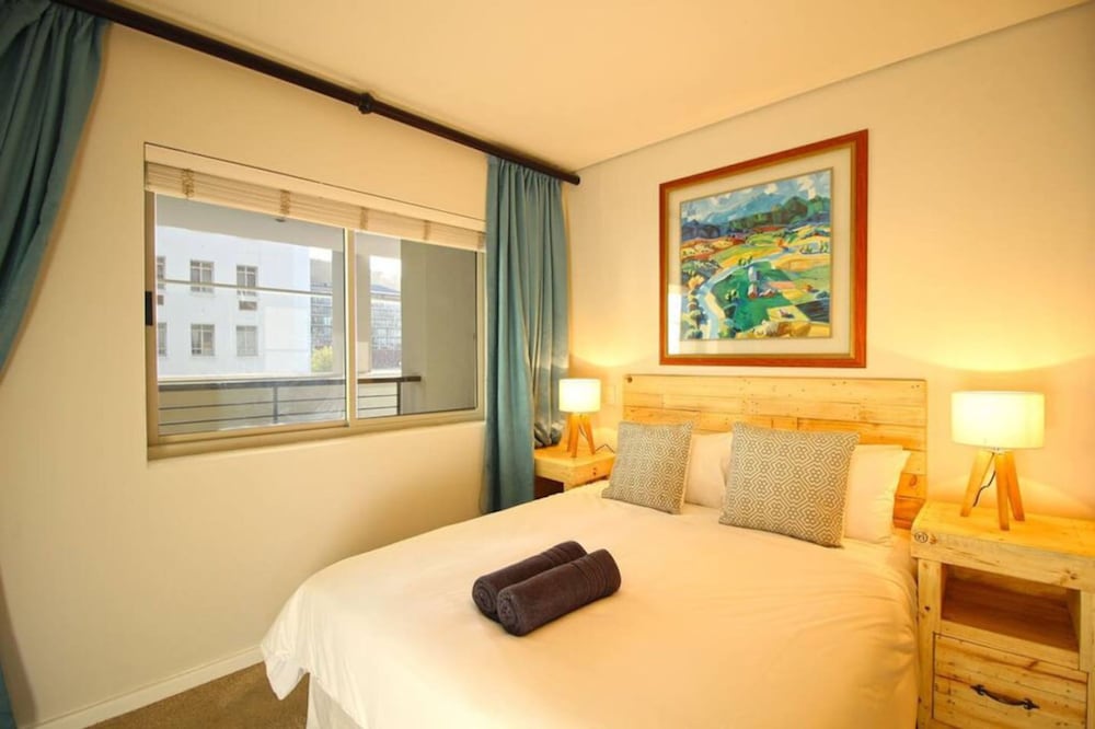 Upmarket 2bed City Retreat Close to V A Waterfront