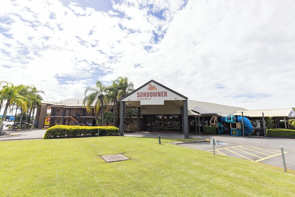 Sundowner Hotel Motel