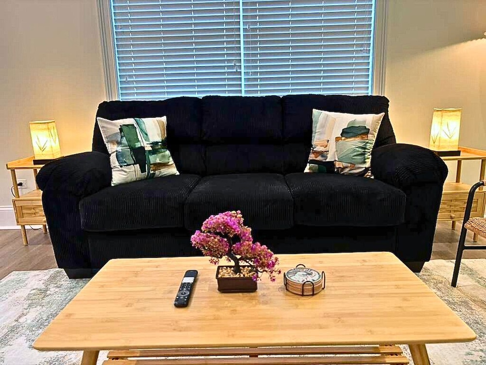 Well-Equipped 2BR - Greenbay 301