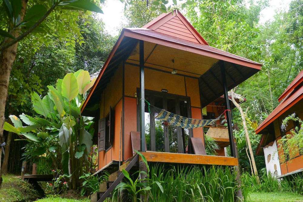 Pho Rak Nah Pai Guesthouse